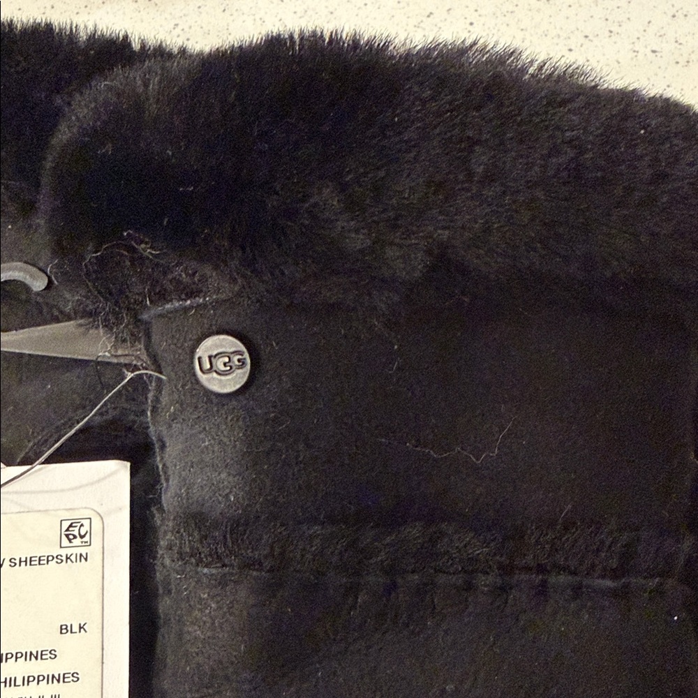 Ugg Black Touchscreen-Compatible Gloves - image 7